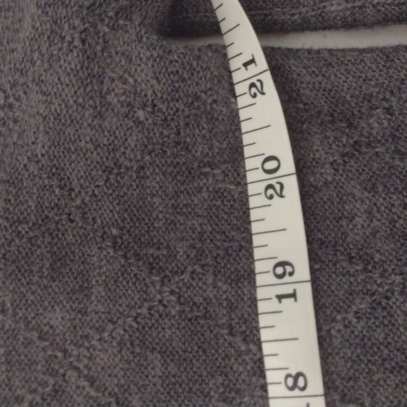 kensie ruffle sweater size small grey - Picture 5 of 7